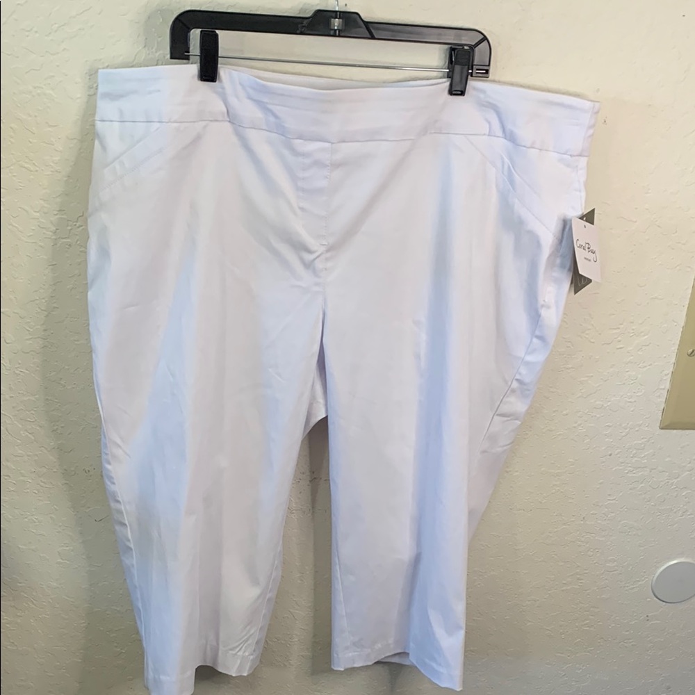 Coral Bay White Cropped Pants